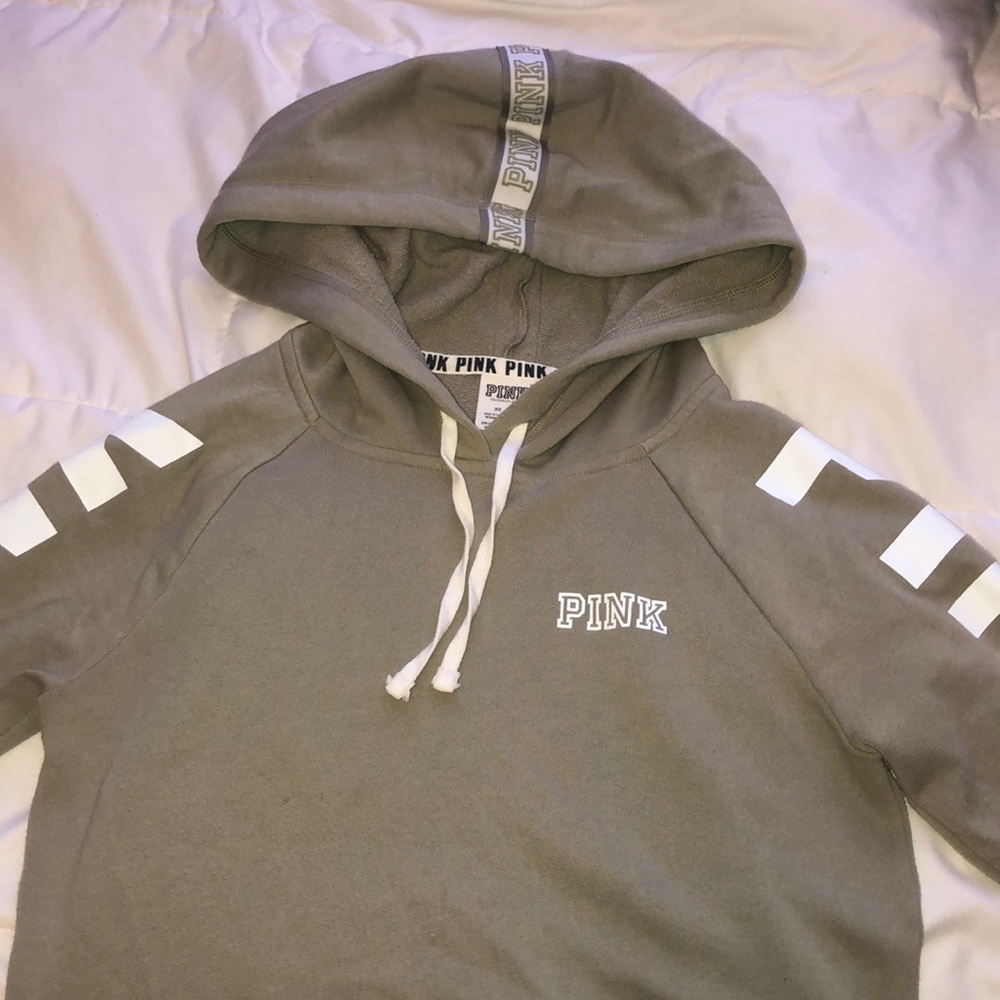 Army green VS PINK sweatshirt